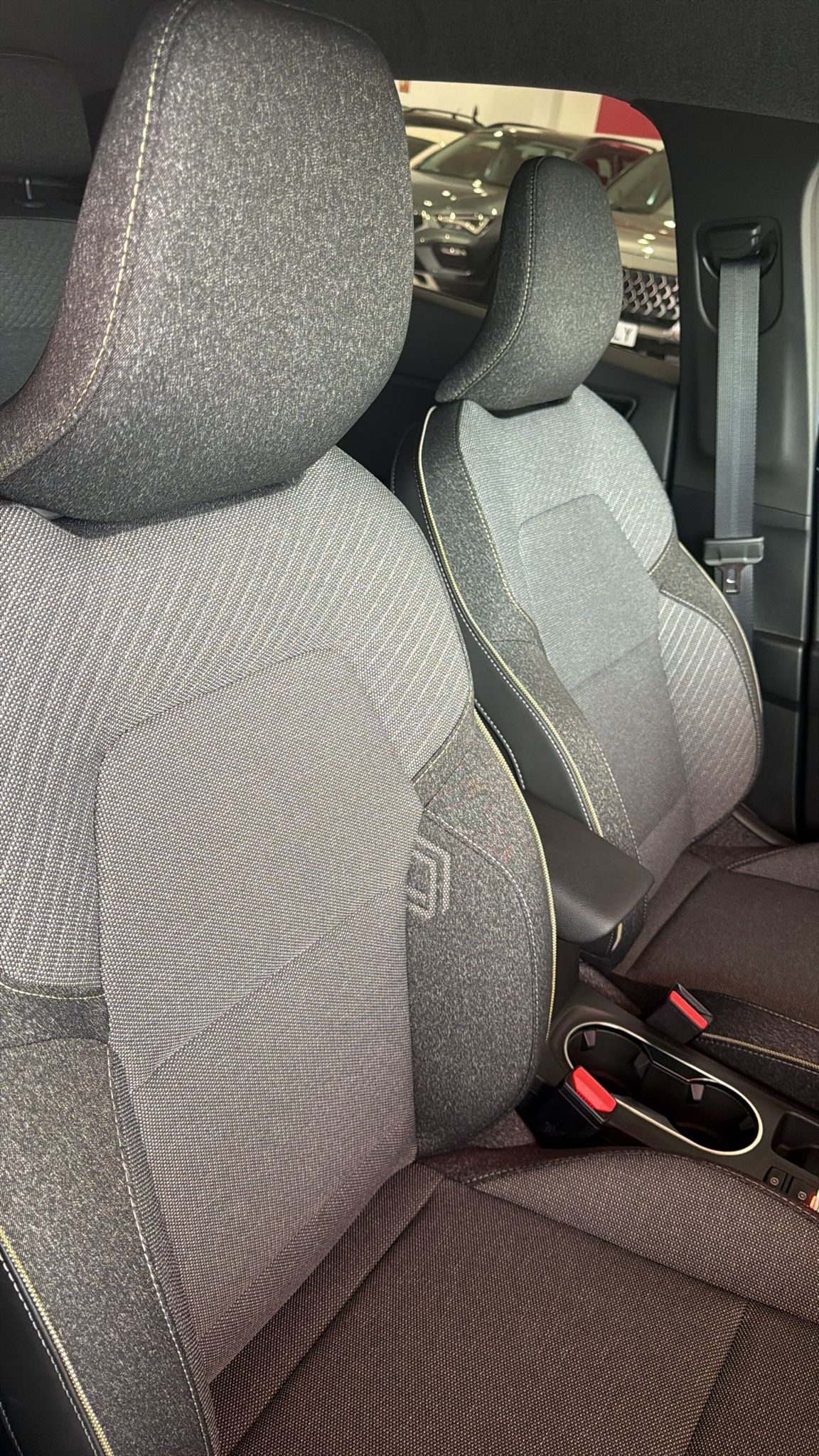 Renault Captur Techno E-tech Híbrido miniatura 7